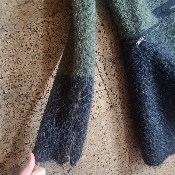 Winter Women's Jacket - Picture 9 of 9